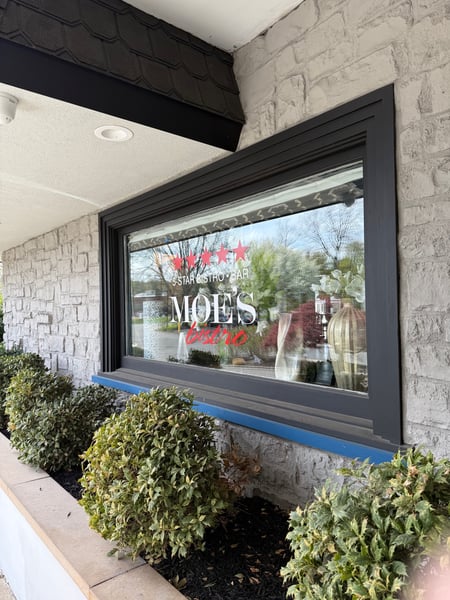 restaurant window graphics for bistros