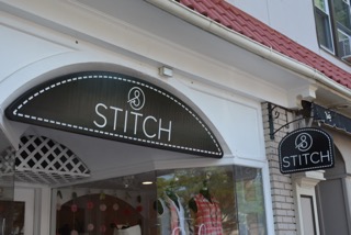 Exterior signs for clothing stores in Madison NJ